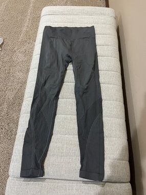 Black Women's High-Waist Sculpting Leggings